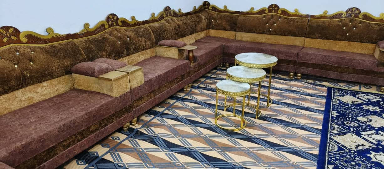 ديوان ١٤ مقعد • درجة أولى • بدون ضرر