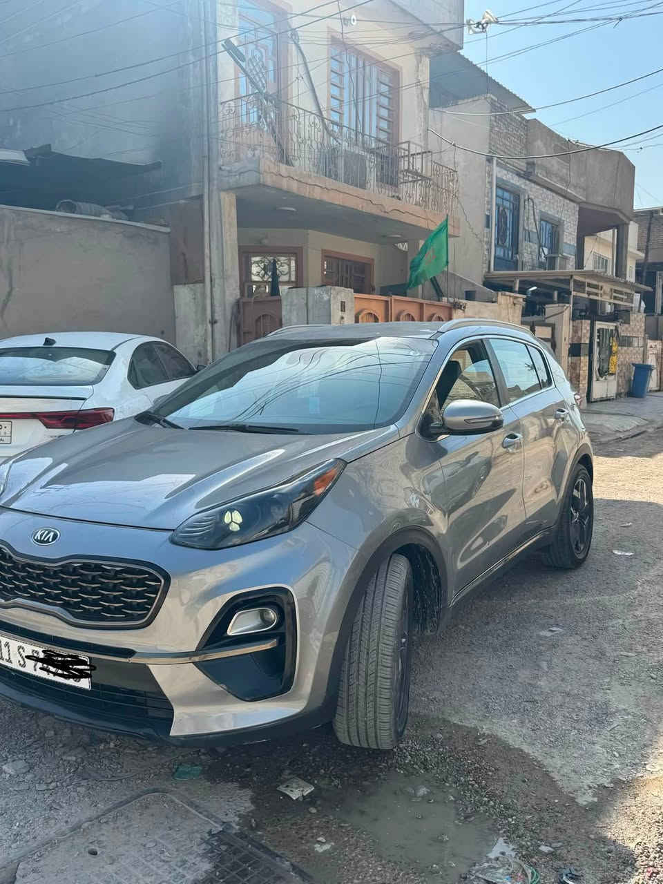 السلام عليكم كيا سبورتج 2020وارد أمريكي محرك GDI بيه صبغ قطعه واحده فقط مواصفات عاديه تبريد ثلج مكان بغداد السعر 130مستعجل عل بيع لغرض السفر الرقم ***********
