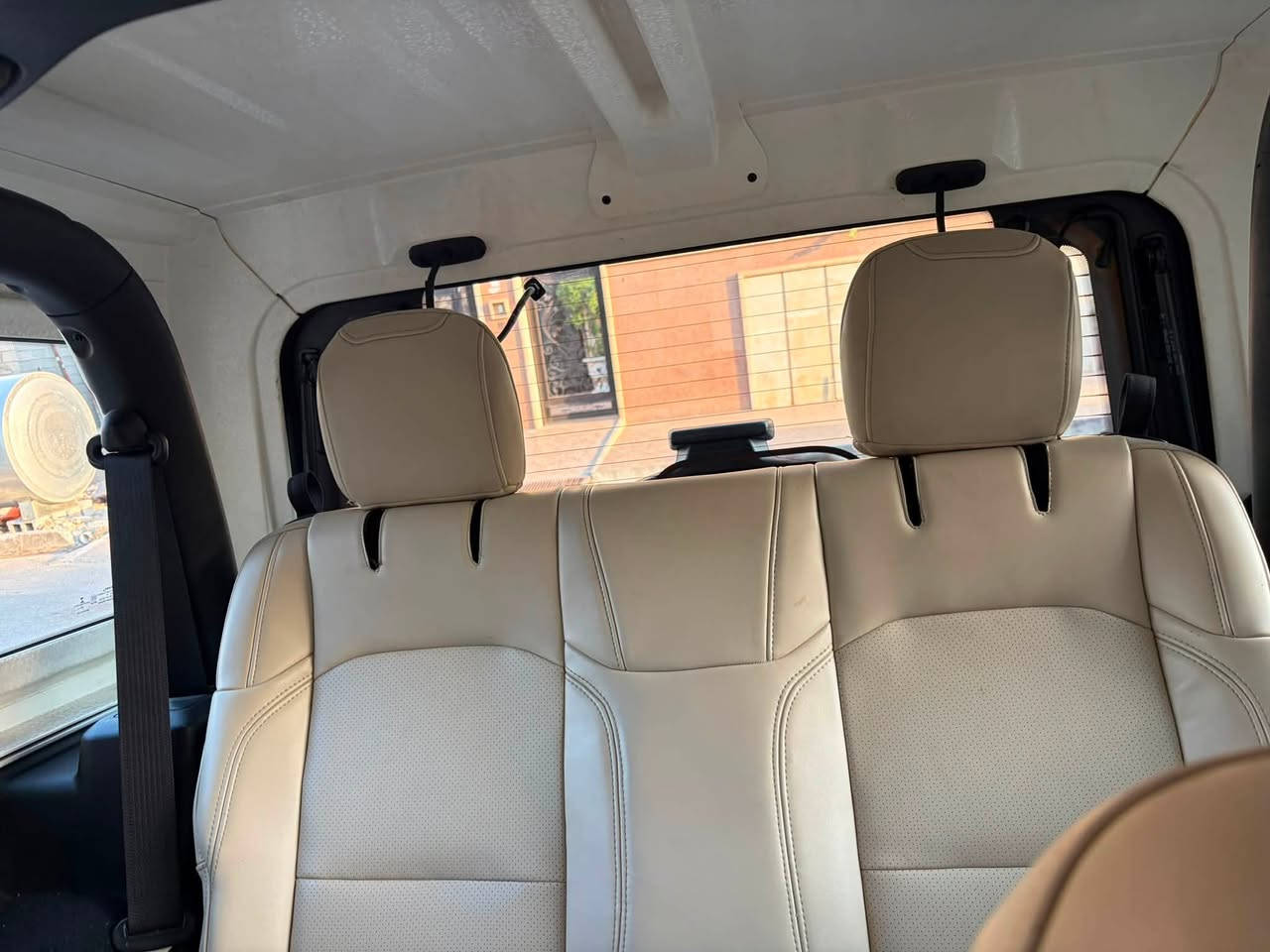 Jeep wrangler 2021 Soprt
ماشيه ٧٥الف مايل
بدون صبخ بدون تعديل 
گير محرك اكسل بشرط
سعر ١٩٥$ مجال
مكان اربيل
***********
