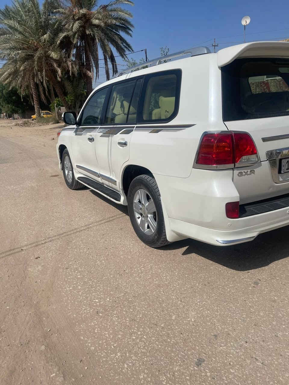 لاندكروز • ٢٠١٤ • رقم بغداد