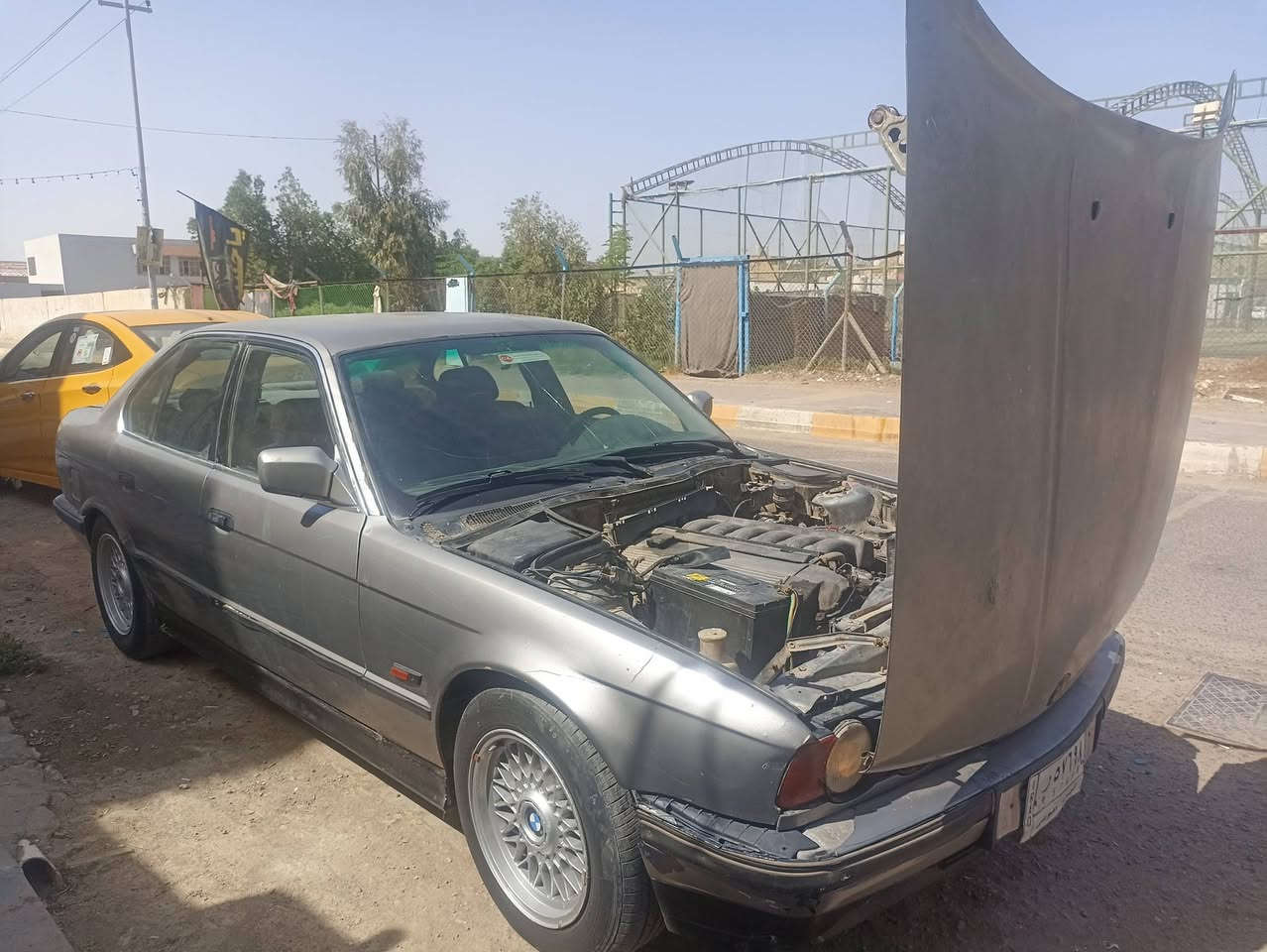 السلام عليكم bmw 525 موديل 1992 مكينه 6 مسكر بلاد سياره جاهزه عدك نقص بس تبريد وتخيره بل نمره خفيفه تخم تاير حداديه مكينه جديده كلش تحويل ثاني يوم مكاني بناصريه سعره 35 وبيها مجال شراي يتصل***********
