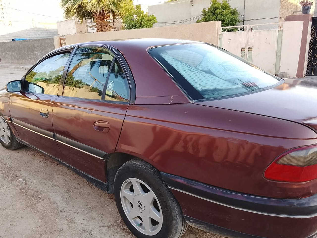 السلام عليكم
اوبل بزون موديل 96  رقم سليمانيه انكليزي سنويه جديده محرك بطه 2500 صدر تايرات كير محرك بشرط تبريد تدفئه للاستفسار الاتصال بالرقم ***********
السعر 47وبي مجال بسيط للطيبين عنوان السياره ديالى خانقين

