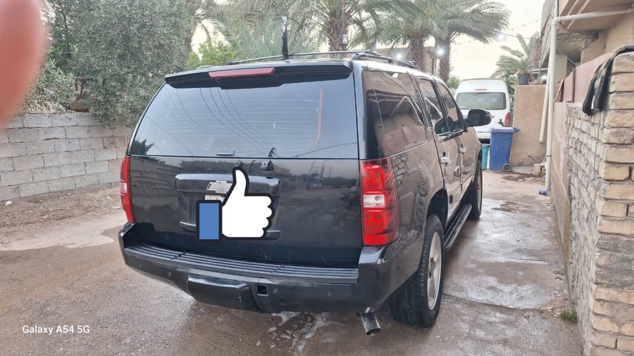 سلام عليكم 
تاهو LTZ فول موصفات موديل 2008
السيارة خليجيه بدون حادث مابيها نواقص السيارة 
جاهزه صدر جديد مكينه 5300 المرغوبه كير ومكينه
جدد شاديهن رقم كركوك قرار ٤٨ فقط وكاله تبريد شغال 
مابها نقص المكان بغداد الشعب السعر 120 وبيها مجال حك الجيه رقم ***********
