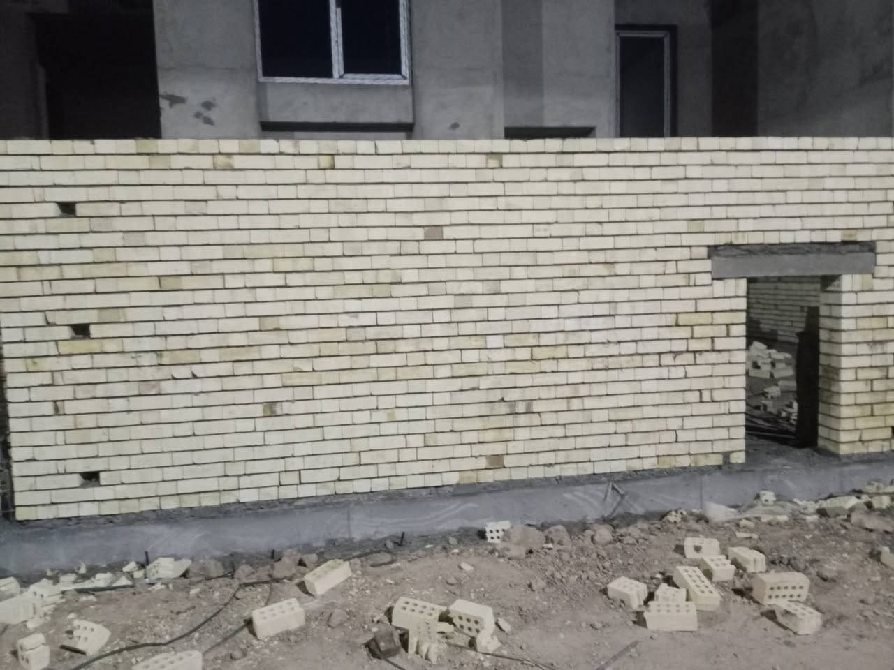 سلام عليكم خلفه بناء درجه اولى متواجد حالياً بالبصره اشتغل على الدبل والمتر شغل يرضي الله وعبدالله *********** بيه وتساب
