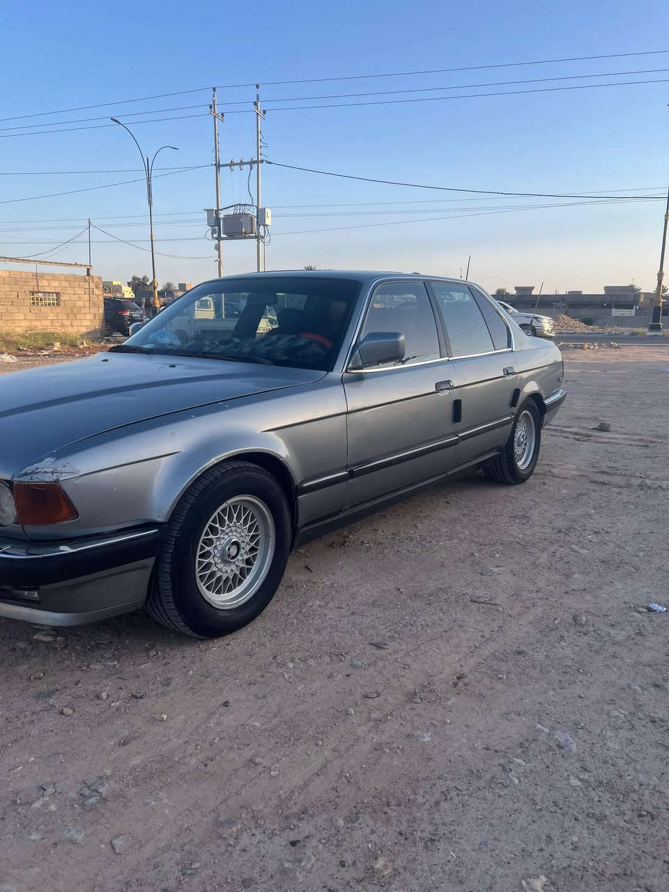 السلام عليكم 
 BMW 735 
سته سلندر 
لون رصاصي 
كشنات كهربائية 
كير محرك شغال 
صدر خلفي امامي جديد 
تخم تايرات جديد 
مكانها القائم 
للبيع سعر خاص 
 ***********
***********
