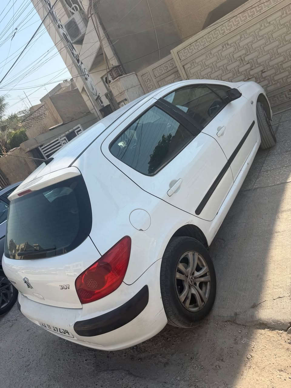 بيجو ٣٠٧ فرنسي ٢٠٠٦
بابين وجاملغ صبغ 
مكينه كير تبريد صدر كله مكفول 
سياره جاهزة تبريد ثلاجة 
سعر 53$ 
رقمً انكليزي جديد باسمي هزه جديده 
مكاني بغداد عامرية 
*********** بغداد, العراق
