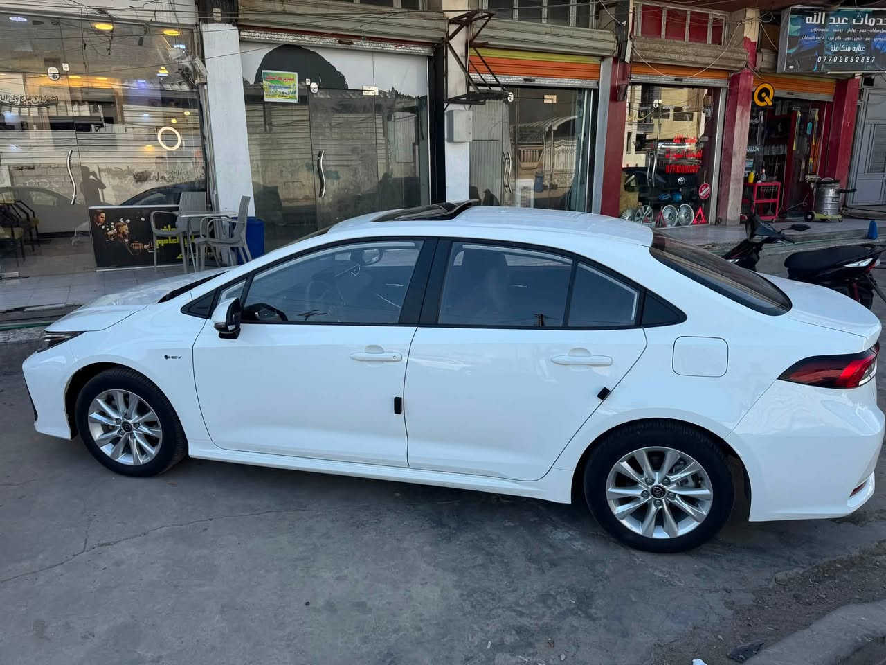 وعليكم السلام ورحمة الله 🔥
*للبيع Toyota Corolla Hybrid 2025 - زيرو*

*السعر161 وقابل للتفاوض البسيط

*تفاصيل السيارة:*
✅ الموديل: 2025
✅ العداد:1000 كم فقط - زيروو
✅ الحالة: بدون قطرة صبغ فقط بارد بل جنطه شبر فقط - كفالة عامة من كلشي
✅ النوع: هايبرد

*المواصفات:*
💥 فتحة سقف
💥 كشنات جلد لون أسود
💥 درايف مود 3 وضعيات
💥 فول تحكمات ستيرن
💥 تبريد قطعتين + تبريد شاشة
💥 رادار توقف ذاتي
💥 بصمة أبواب + كاربلي
💥 عداد ديجتال

*للاستفسار*: ***********

---
