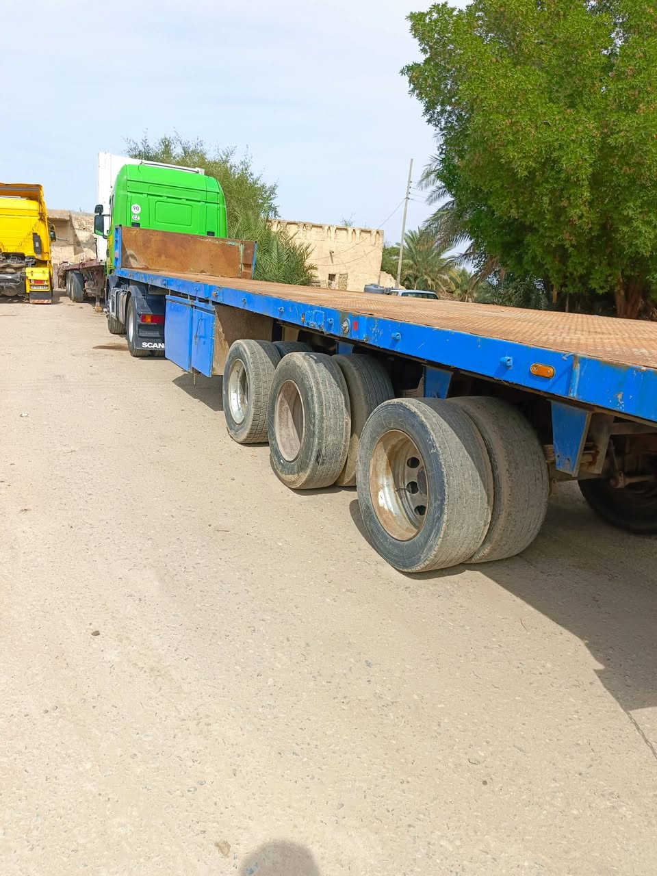 مكفوله شاصي وعرضانيات  *********** 
سعره 35 مزوج تايرات نص عمر شاصي وجتف وصطحه مشجر فول مكفوله نقص كهربائيات... *********** عنوان بصره قضاء الدير
