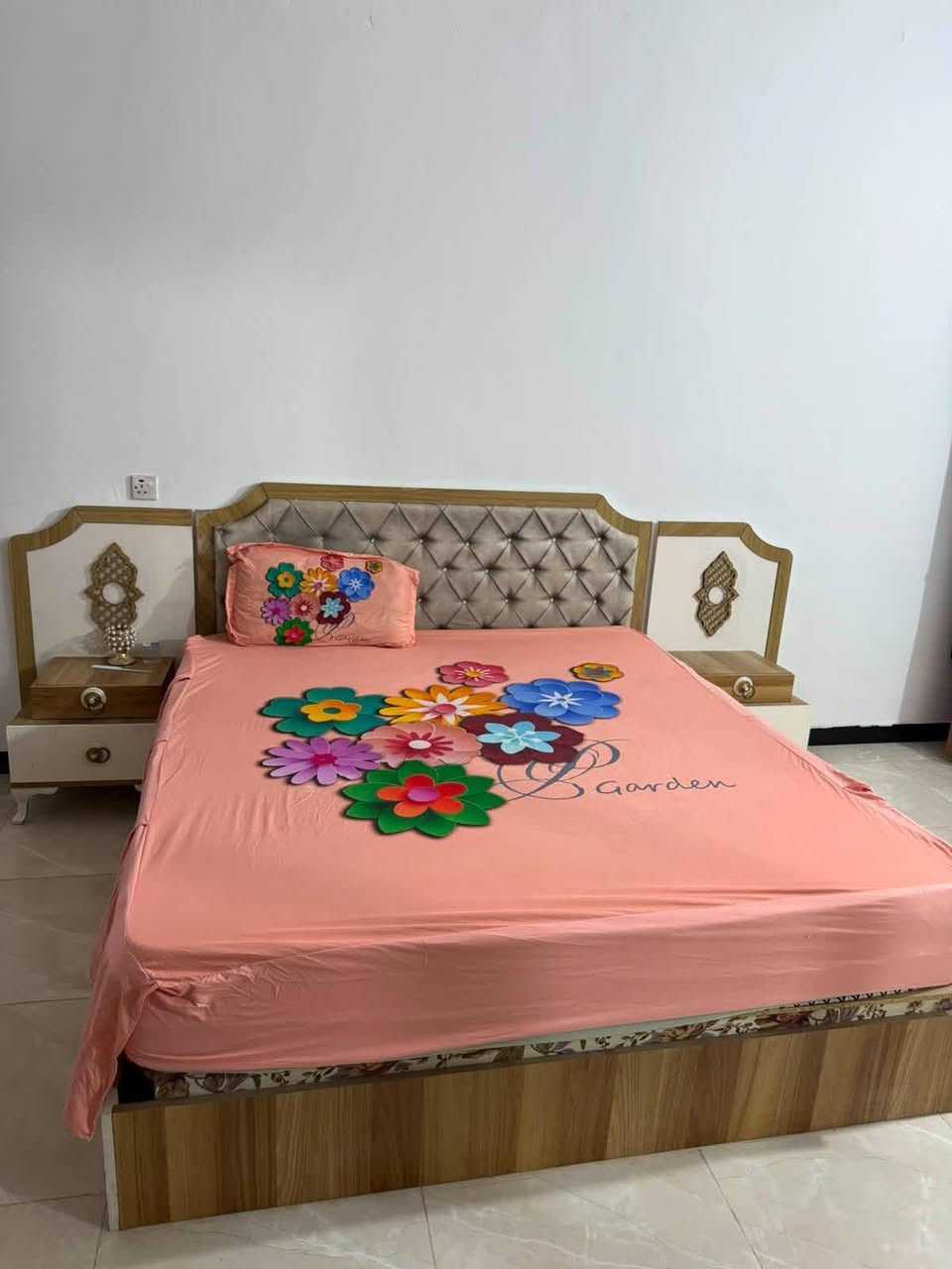 بسم الله الرحمن الرحيم  غرفه  نوم  تركيه نضيفه جدا   للبيع  مكانه  بغداد  شهداء السيديه   السعر   ٦٥٠   ألف    اتصال ***********
