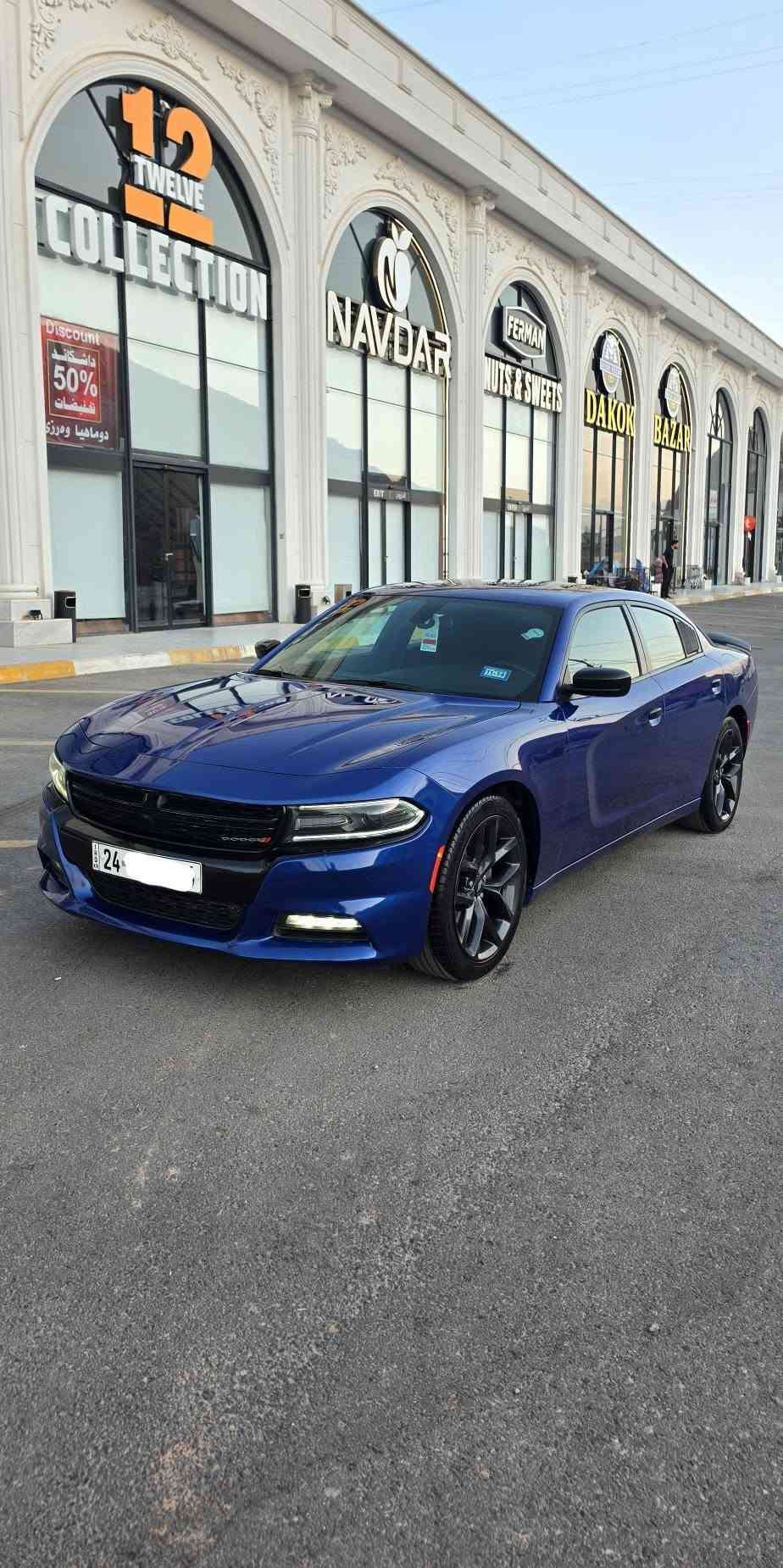 جارجر 2021 BLACK TOP بلاك توب
6 سلندر تو ويل 
ماشية 60 فقط 

بيها قطعتين صبغ 
بدون ايرباك ودواخل 

* رادار جانبي ( نقطة عمياء )
* حساسات خلفية 
* شاشة ابل كار بلي واندرويد اوتو 
* مرايات تعتيم
* ويل قياس 20 
* تشغيل عن بعد 

رقم دهوك بأسمي 
جداً نظيفة السيارة وبوضع الشركة 

السعر : 205 وبيها مجال 
مكان السيارة دهوك 
***********
***********
اتصال أو واتساب
