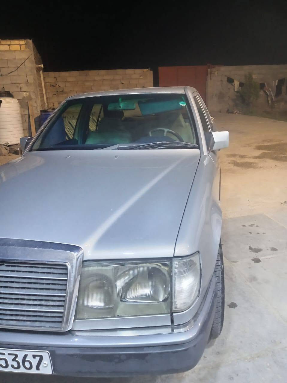 مارسدس موديل 85 مكينه 2500 سنويه 2031 
مصبوغه عام جماليه 
سعر 55وبيه مجال للشراي 
مكاني ناصرية شطره 
رقم ***********
