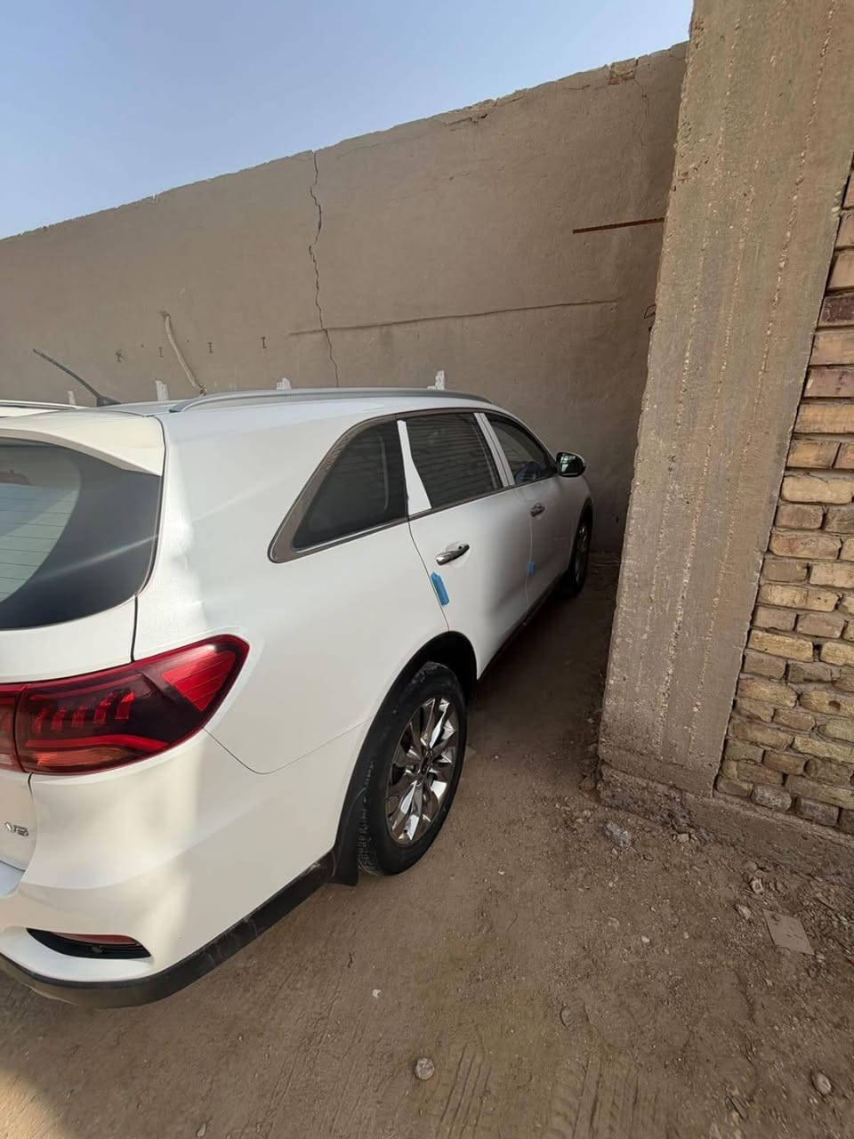 سلام عليكم سورنتو خليجي موديل 2019 رقم بغداد مشروع وطني بسمي بيه بارد بل باب الخلفي عكس السايق شبر وبيه بل جاملغ الامامي بارد وتكحيله زغيره على كد اصبعين زغيره كلش السعر  215 /***********
