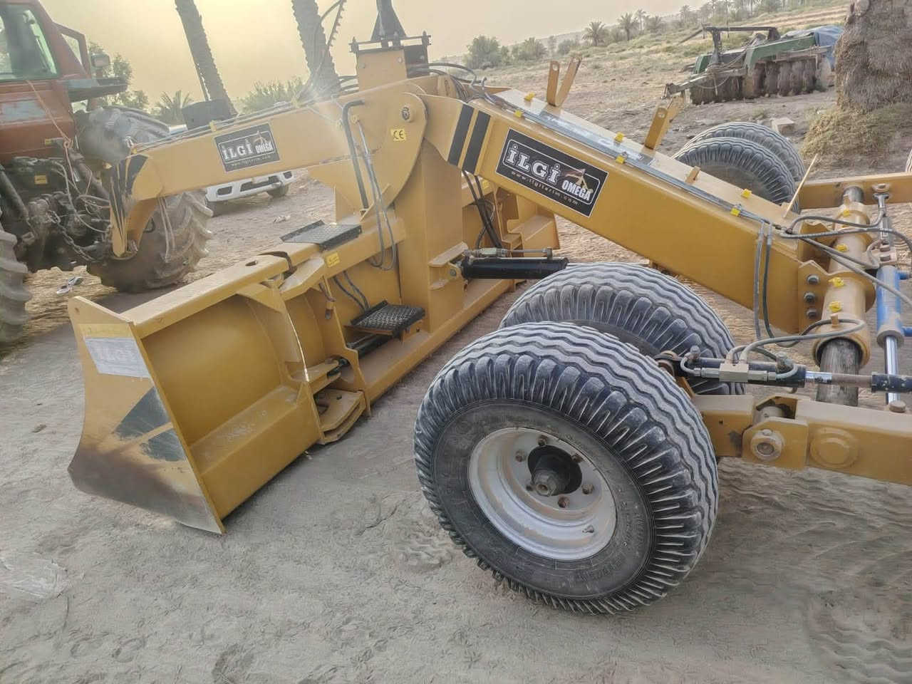 ليزر للبيع حجم ٣ ونص مع ملحقات العنوان ديالى كنعان مكلف بل نشر ‭***********‬ رقم الهاتف
