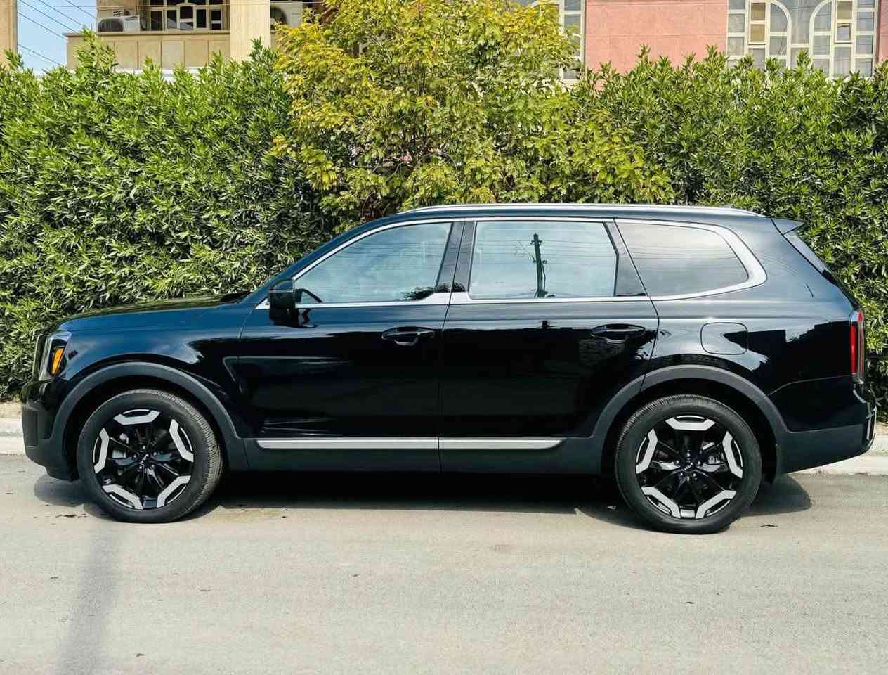 السلام عليكم
كيا تولرايد EX 2023
راكب عدد (7)
فووول مواصفات
رقم بغداد الجديد
حادثها قبق الجنطه فقط  بدون ايرباك بدوووون ايرباك
محرك وكير وشاصي ولغد مكفول
محرك 3800
السياره ليبل واحد
مكاني بغداد حي الجامعة 
***********
