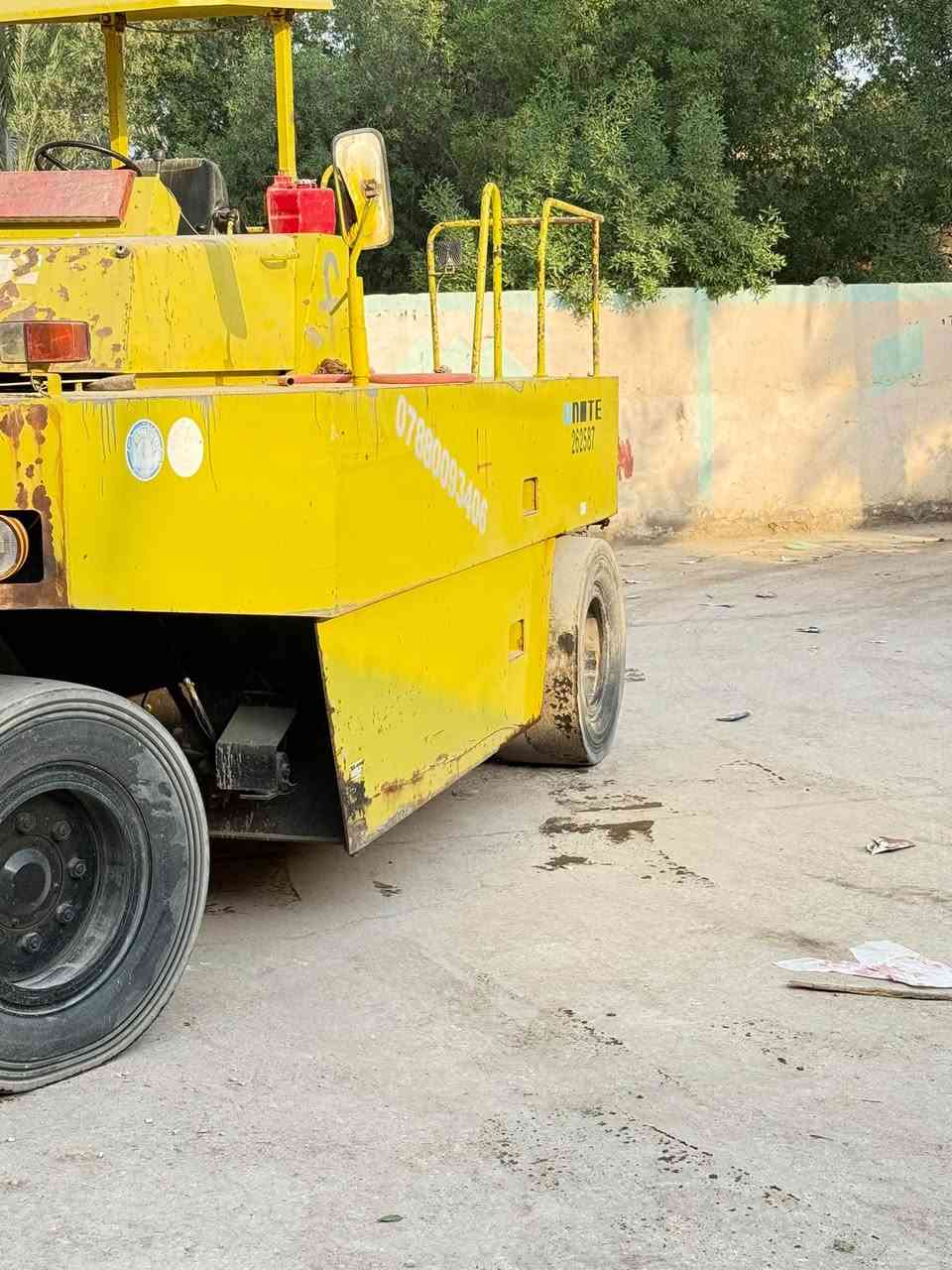 ‏سلام عليكم   حادله.     للبيع    كفالة عامة محرك لا نقص ولا تبخر محرك ستة سلندر مكينة جديدة أين نقص ما بها محرك ازوز ه  كهربائيات كلها شغالة ما طور ما شغال حادله كلها على وضع شركة قطرة صبغة ما بها المكان كربلاء للاستفسار*********** 

‭***********‬

نص مكتوب في الصور:
- ***********
- ***********