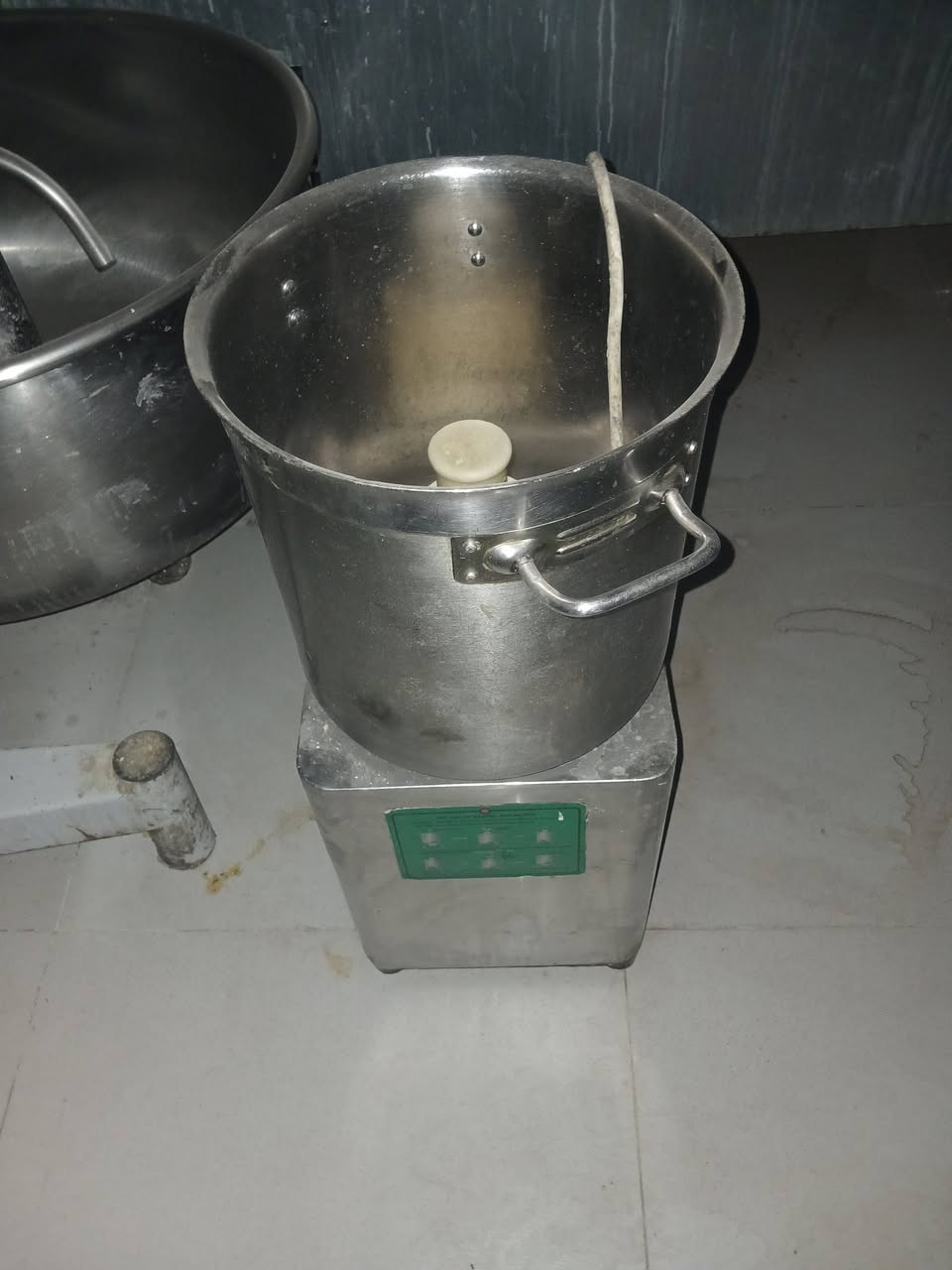 للبيع بسعر مناسب للتواصل واتساب ***********
