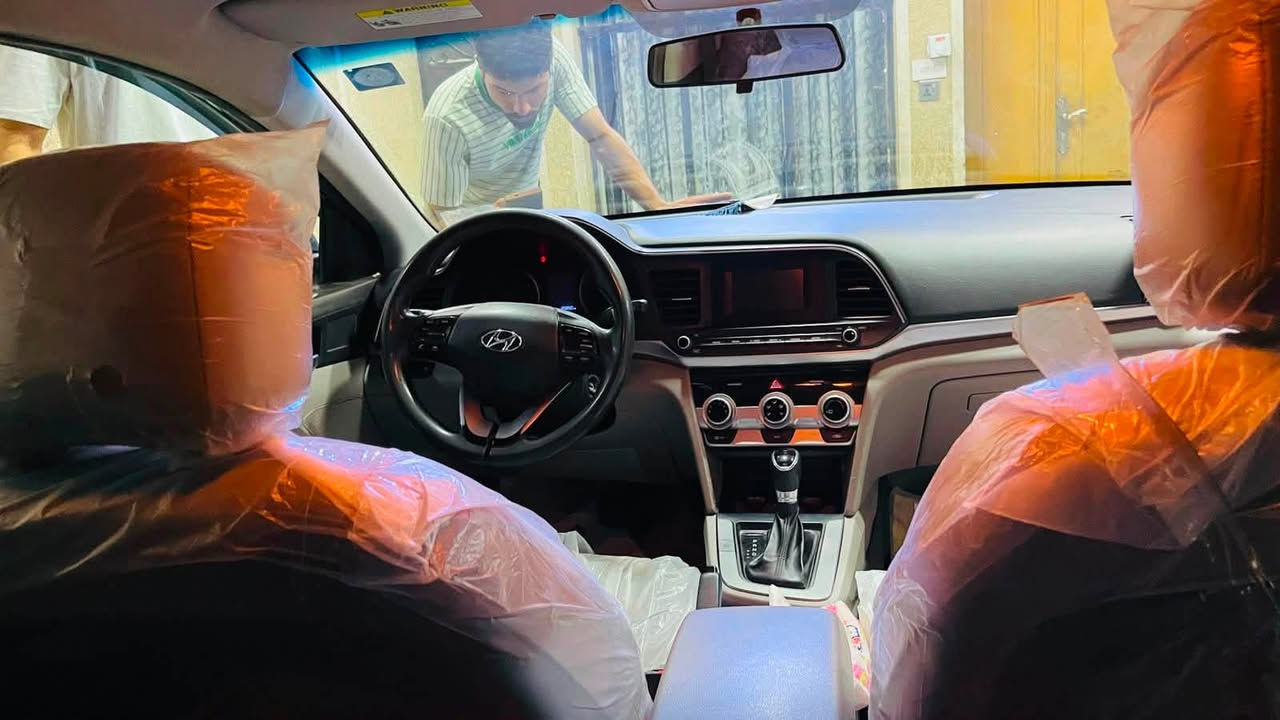 سلام عليكم اخوان سياره النترا البيع مديل 2019 سياره خير من الله ما بيها اي نقص ان شاءالله وحادث بسيط كما موضح بل صوره وسياره عليها ادامه كامله  تواصل 
***********
