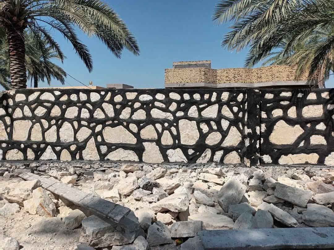 بناء الحجر اسيجه بيوت احواض تغليف تفاصيل اكثر الاتصال على الرقم التالي ***********

نص مكتوب في الصور:
- ١:٥٧