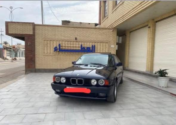 ((ملاحضه مكلف بنشر)) السلام عليكم بي ام للبيع 525 مديل1991خليجي محرك مسكر فانوص كير محرك  جدد مكفوله من الضربه مصبوغه عام الجماليه كهربائيات كله شغاله تبريد ثلج فتحه سقف تخم تاير حداديه جديده رقم بغداد نكليزي سنويه باسمي تحويل مباشر  السعر 55 وبيه مجال مكان البصره رقم الهاتف ***********
