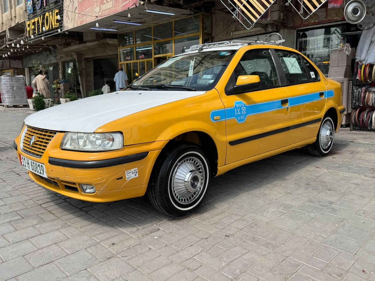 سلام عليكم
سمند ٢٠١٧
رقم بغداد دولي 
تحويل مباشر
مصفره هيئه 
او غرامات
تبريد ثلاجه 
باتري جديد  
تخم تاير 
مسجل شاشه 
كامره خلفيه دواره
حساسات خلفيه 
صدر إمام او خلفي جديد 
دوشمه ارضيه جلد 
دوشمه كشنات نحله
تنته مدوشمه جلد 
كهربائات كلها شغاله
السياره كامله او احله من الصور 
عنوان بغداد الشعب شارع الصحه 
سعر ٤٨  او بيها مجال 
رقم ***********
