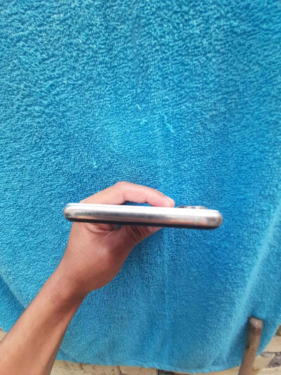 سلام عليكم آيفون اكس ماكس جهاز مامبدل بي ايشي مامفتوح ابد البصمه واكفه فقط البطاريه🔋72جاهز شخط زغير مابي مكاني بغداد البلديات شارع المصرف السعر 175 الهاتف ***********

نص مكتوب في الصور:
- 65
- سبت 3 تشرين الأول · 22 ربيع٢، 1448 هـ
- 1:36
- 64 1:44 < البطارية حالة البطارية والشحن رسالة مهمة حول البطارية حالة بطاريتك متدنية جدًا. يمكن أن يبدل أحد مزودي خدمة Apple المعتمَدين البطارية لاستعادة الأداء والطاقة القصويين. العثور على خيارات الخدمة... 72% الحد الأقصى للقدرة هذا قياس لقدرة البطارية مقارنة بقدرتها عندما كانت جديدة. قد تتسبب القدرة المنخفضة بتقليل ساعات الاستخدام بين عملية الشحن والأخرى. أقصى قدرة للأداء تدعم بطاريتك حاليًا الأداء الطبيعي وقت الذروة. شحن البطارية المحسن للحد من استنزاف عمر البطارية، يتعلم الـ iPhone من عادات الشحن اليومية، بحيث ينتظر ولا يتجاوز 80% حتى يحين موعد حاجتك إلى استخدامه.