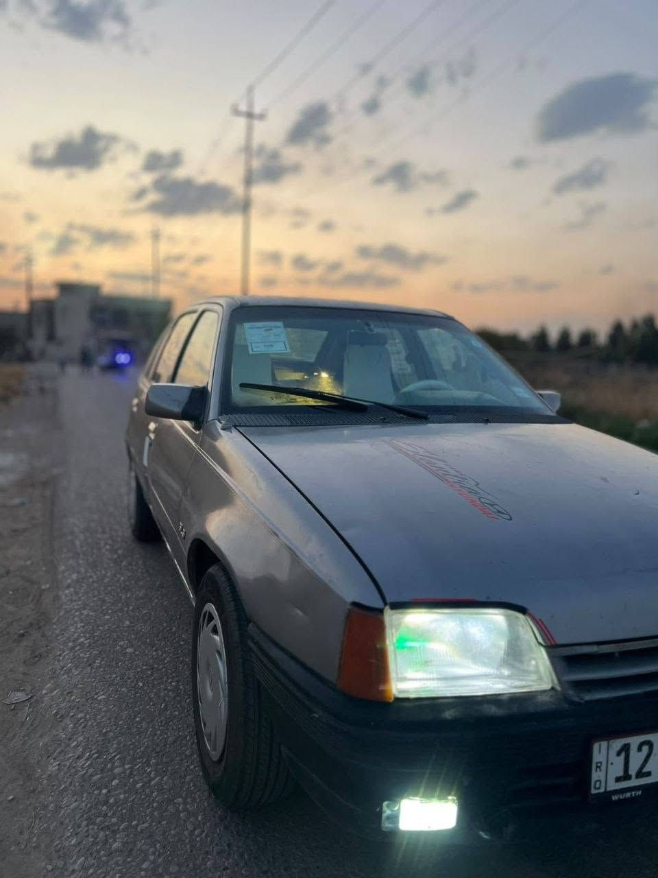 للبيع اوبل كاديت حجم 16 موديل 91 رقم نينوى انكليزي سنويه عضم 2031 كير ومحرك شرط ( طخمها جديد + وايرمنيه كلها شغاله + باتري جديد + تايرات جدد ) شرعيها داخل الموصل شرط الوكاله والتحويل من الشرعي السعر 23 ورقه
***********  - كورك 
*********** - اسيا  . بيه واتساب
