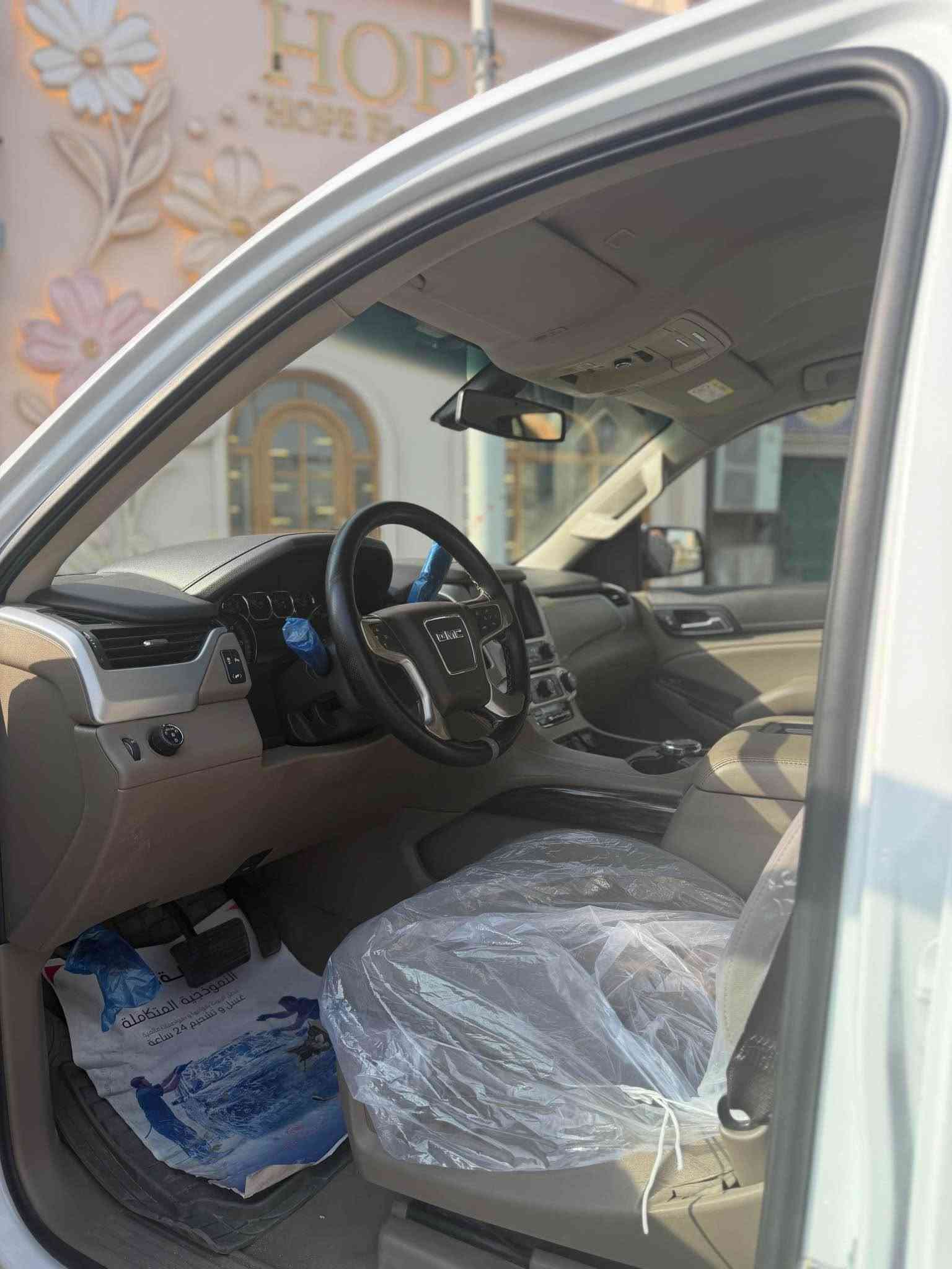 السلام عليكم 
يوكن 2019 خليجي مواصفات sle ماشيه 97 الف حقيقي بيها نص الجامق الامامي صبغ فقط باقي السياره كفاله حتى من الشخط 
مكان السياره البصرة
للأستفسار ***********
*********** البصرة, العراق
