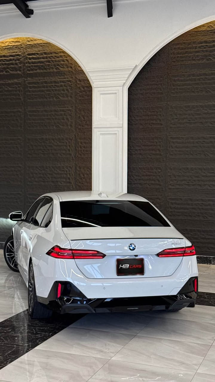 Bmw 
530i
2024
M package bilad
Amriki
Clean title da3ami lo da3ami
23.000 mile royishtia
Full muwasafat
540$ waraqa w majal
***********
—————————
بي ام
٥٣٠ اي
٢٠٢٤
ام باكج بلاد
وارد امريكي
كلين تايتل
مكفول كامل 
٢٣.٠٠٠ مايل ماشية
فولل مواصفات 
٥٤٠ ورقة و مجال
*********** أربيل, العراق
