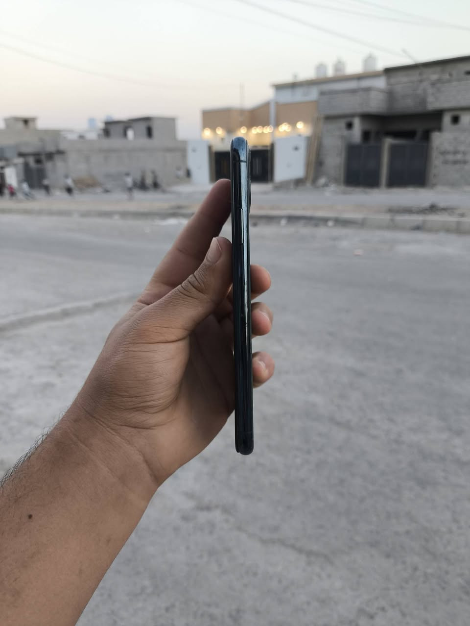 📱 آيفون 11 برو ماكس | 64GB 🔥
🔋 البطارية: 100% (مستبدل أصلي)
📋 مواصفات الجهاز:
📶 تك سيم شغال طبيعي
🔊 صوت شغال واضح
📳 هزازات شغالات طبيعي
📸 كامرات شغالات، تصوير حيل حلو
📱 شاشة مستبدل (ثلث خيارات)
🙂 بصمة الوجه تحتاج برمجة
💥 فطر بالكلاس، ممثر بشي
💰 السعر: 145 ألف قفله
📍 الموقع: الموصل – الأيسر
📞 التواصل: خاص أو اتصال مباشر
📲 ***********
🚫 بيع فقط | بدون معارض
🚫 توصيل ماعندي
