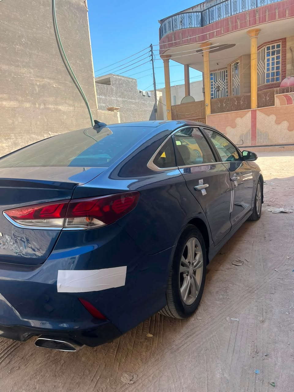 #اللهم صل على محمد وآل محمد 
#للبيع

سوناتا 2019 امريكي مكينة GDI 2400 
رقم بصرة بأسمي سنوية جديدة وهزة جديدة 
حادث امريكا  موضح  بالصور ويمك رقم الشاصي تشوف براحتك مبدل بيها 4 قطع 
جاملغات ثنين وبنيد وباب جهة السايق 
مكينة وگير وحدادية كفالة 
تبربد تدفئة كفالة ما بيها اي نقص السيارة 

السعر ( 105$ ) وبيها مجال قليل 
العنوان البصرة شارع الجنابي 
للاتصال ( *********** )
