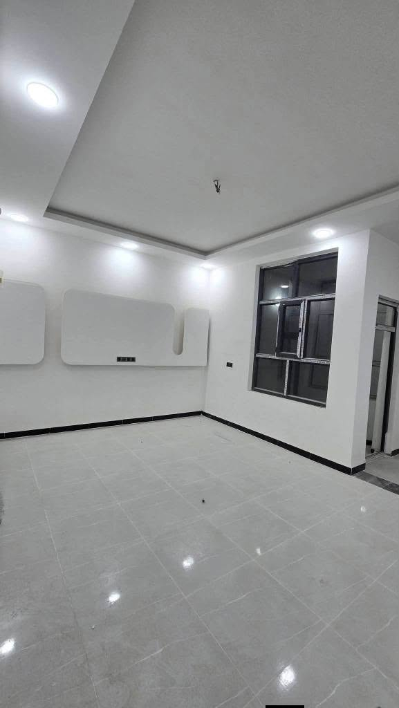 بيت للبيع
⭕️(طابو زراعي سند 25 داخل مجمع الروان شارع 15طابقين)
الطابق الاول 
⭕️غرفتين نوم 
⭕️استقبال
⭕️صاله  
⭕️  مطبخ 
⭕️ مجاميع صحيه داخل وخارج
⭕️ طارمه
———————————— 
⭕️ الطابق الثاني 
⚜️ غرفتين نوم سويت
⚜️صالة 
⚜️مجاميع صحية  
ــــــــــــــــــــــــــــــــــــــــــــــــ

مراسلةالصفحه او 
***********
*********** يوجد واتساب ديوانية, القادسية
