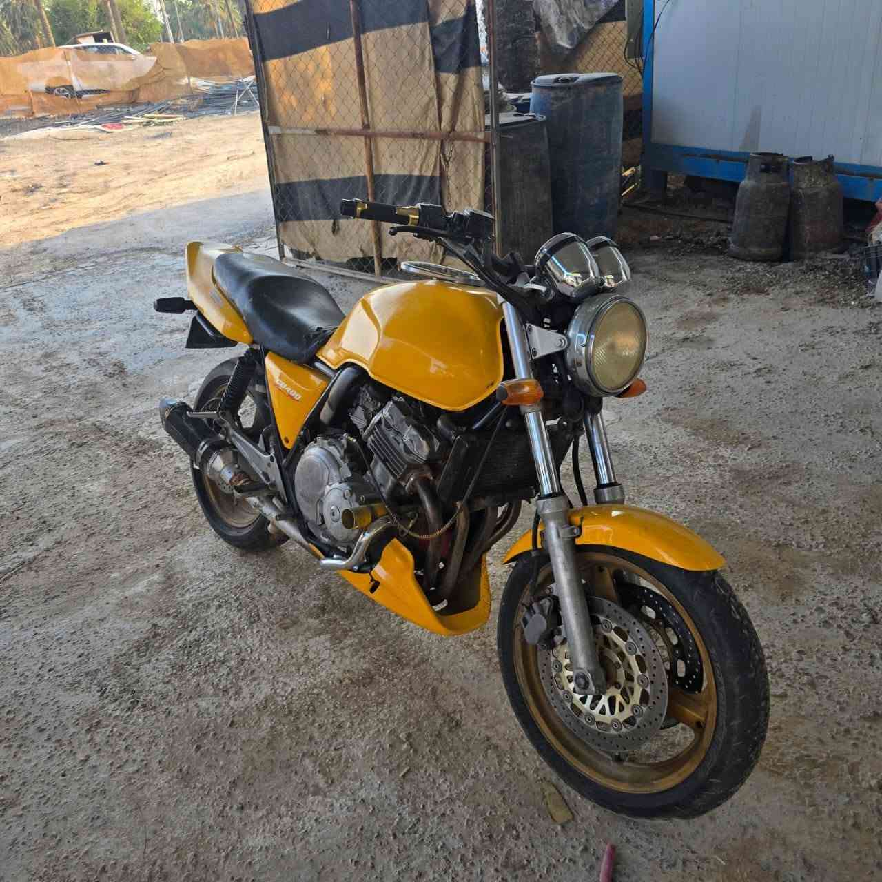 سيبي فور اللبيع جيل اول  كبريت موه نوزل نضيفه جاهزه من كلشي+964 780 184 2778
