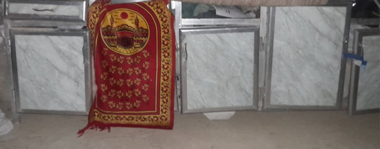 كاونترالمنيوم حي العبور السعر 250الف بي مجال ***********
