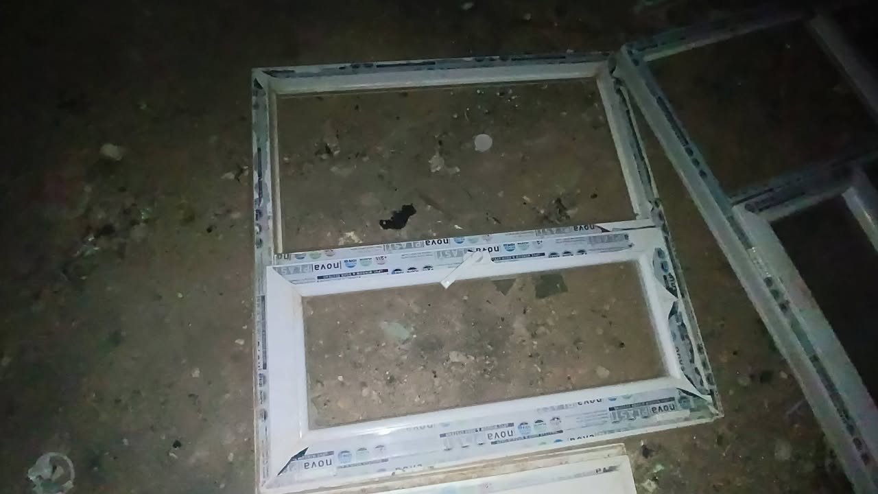 سندوش 25 وحده اقل وحده طول 4 متر نضيفات 8 شبابيج 5 ام 3 جام و3 شبابيك ام 2 جام مغسله نضيفه يرادله بس غسل وبلايودات 2 ام 4 متر  كلشي نضيف وسعر مناسب مكاني بشمري وهاذ رقمي***********
