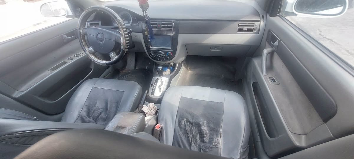 وبتره مكينه كير تبريد جاهزه
مكاني كميت.  جاهزه
تخم تاير 
حداده جاهزه 
سنويه ارقام انكليزي 
تحويل مباشر      السعررر ٦٧ وبيه مجال بصيط
***********
