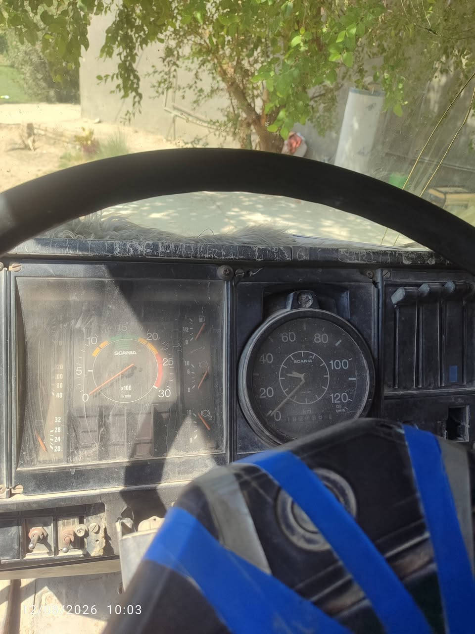 السلام عليكم سكانيا 112 للبيع 
أي ستفسار اتصل***********
