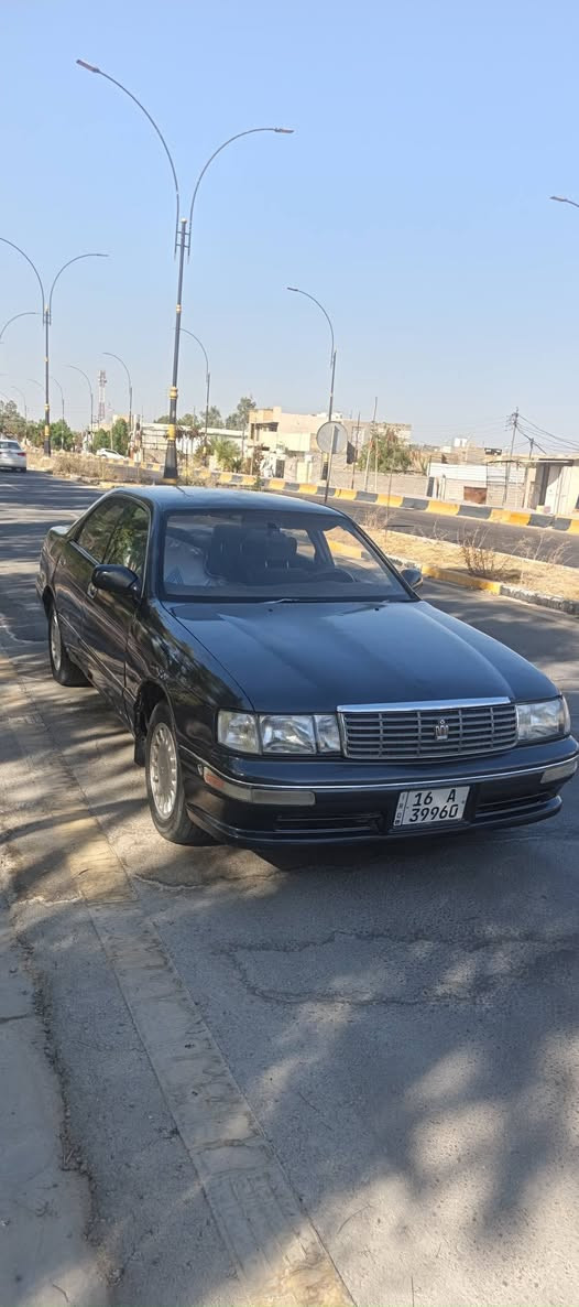 سلام عليكم بطه كراون منفصل مديل 94كافله عامه من كصه ونقل جثه رقم انكليزي غرفته 70% مكينه وكير نضيفات سياره لا تنقيص ولا تبخير مكينه 2500ديلكو السعر 43وبيه مجال قليل مكان كربله  ***********

