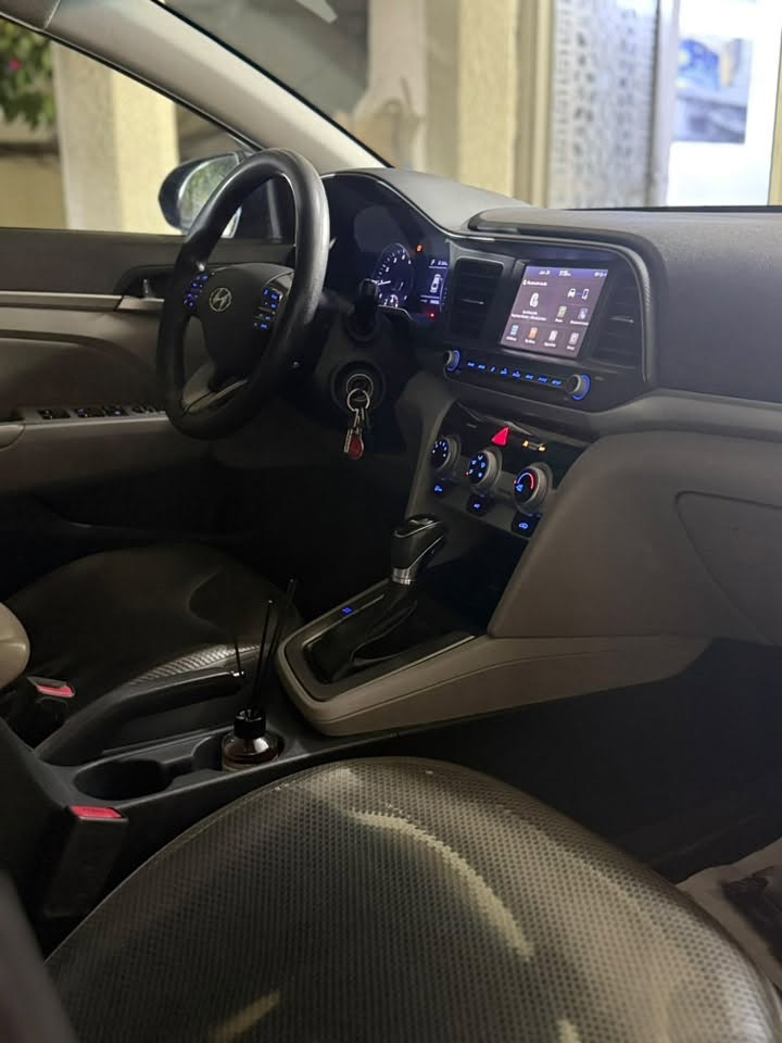 السلام عليكم النترا 2019 للبيع او مراوس BYD 
سياره ماشيه 150mi بدون حادث كلين 
داخله كلين مفتوح جاملغين وشاديهن من طابه فقط

كفاله السياره من صبغ وضربه تبديل ليبل واحد 
عده كم حالوبه 4 لو 5 وساحبه بوقته بي دي ار وميبين حت بسونار بس ع لحلال والحرام
 
المحرك قبل فتره صار راجز وبدلته اصلي شركة ضمان 
التبريد ثلج ❄️ 
الكير كفاله محرك كفاله وضمان
منظومه احتراق كامله كامله جديده
صدر كامل جديد
باتري جديد
تاير جديد

بدون اي نقص رقم اربيل باسم شركة تحويل وكاله حاضر

بغداد - الكرخ 
السعر 110 وبيه مجال للشراي 
***********

