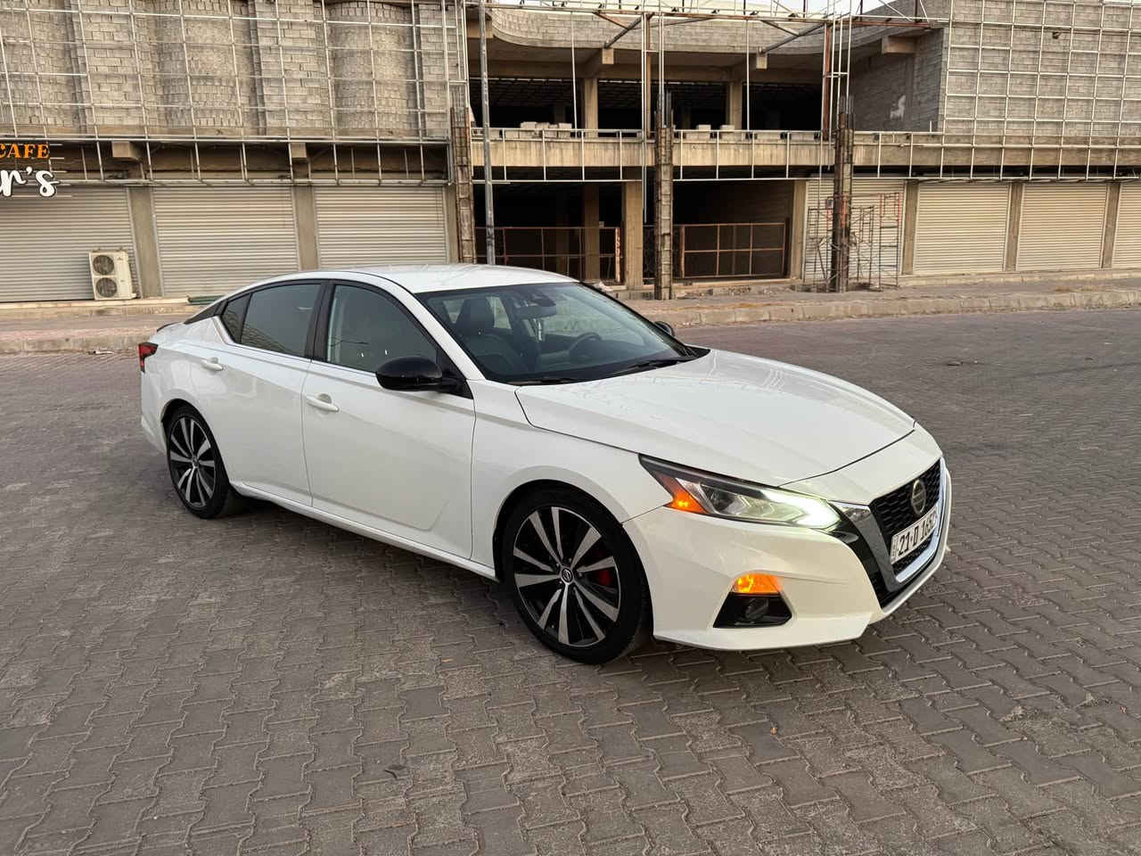 السلام عليكم 
نيسان التيما 2020 مواصفات SR 
#سعر 144 وبي مجال 

1N4BL4CV2LC225494

( رجاءآ الى مايعجبه ومو شراي  ينورنه بسكوته لا يعلق لا يتصل ) 
والشراي يجي يشوف السياره وميكون خاطره الا طيب 
رقم سليمانيه دولي جديد ، هزه وبراد وسنويه الى 2031 
#الضرر فقط جامرلغ جهه السكن مبدل بلادي بدووون دواخل بدوون ايرباك 
#بجم_كبس✔️
وباقي الملاحظات مذكور بالسونار 
#المواصفات 
_بصمه تشغيل +ابواب+ صندوق
_ويل كروم حجم 19 بلادي 
_ تشغيل عن بعد 
_تحكمات استيرن 
_شفتات بلاستيرن 
_كشنات كامل جلد +كشن السايق كهرباء
_شاشه حجم وسط لمس 
_رادارات + حساسات جانبيه 
_تنبيه الخروج من المسار 
_مثبت سرعه 
_عدسات زينون بلادي 
#ماشي 71 الف ميل 
السياره نظيفه ومسويله ادامه دهن محرك وهايدروليك الگير مبدل بوقته 
#مكان السياره #ديالى_قضاء_خانقين 
للاستفسار / *********** ☎️ خناقين, ديالى
