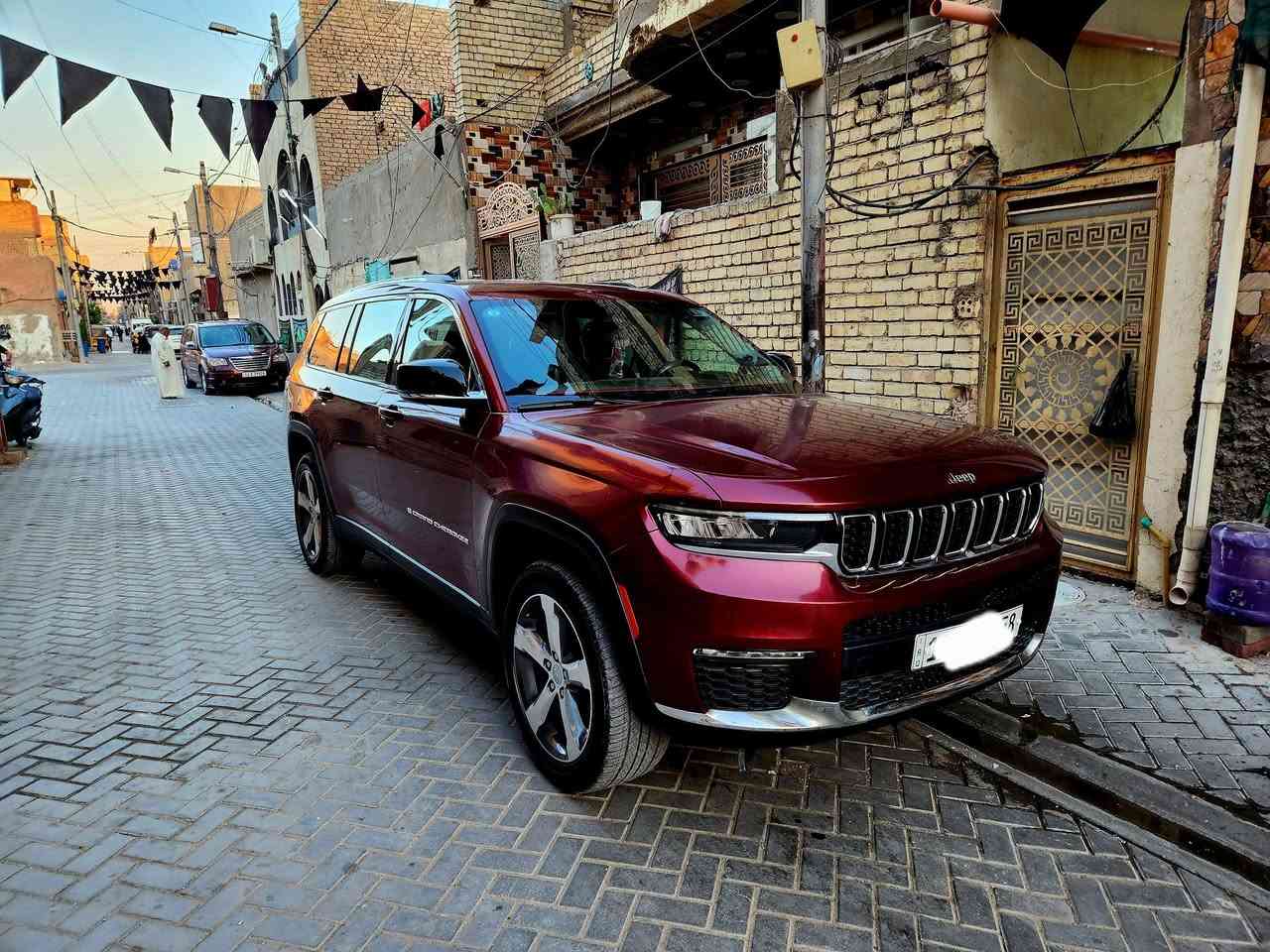 السلام عليكم
جيب ليمتيد ٢٠٢١
لون كرزي ٧ راكب
ماشيه ٤٠ الف 
سياره ممتعوبه نظيفه جدا بعدها بريحة الشركه 
مواصفاتها فول ماعده الفتحه والجكات
تخم تاير جديد 
تبريد ثلج
حادثها جاملغ وبنيد تبديل 
صور الحادث مرفقه
مابيها نقص متصرف عليه بس دهن تبدله لان تاركها 
باسمي تحويل باي وقت تحب
مكانها بغداد 
السعر ٢٢٥
للاستفسار الاتصال 
***********
