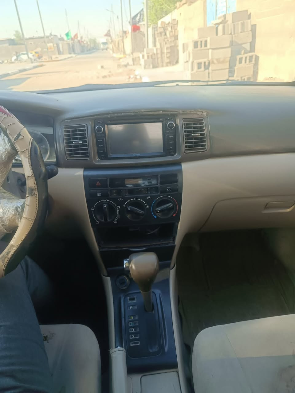 سياره كورلا موديل 2004 مكينة و كير حلوات سيارة سعر 35.  ابيع كوم حديد بس اصوليات و قصة و نقل تبريد شغل  
مكان بصرة زبير ***********
