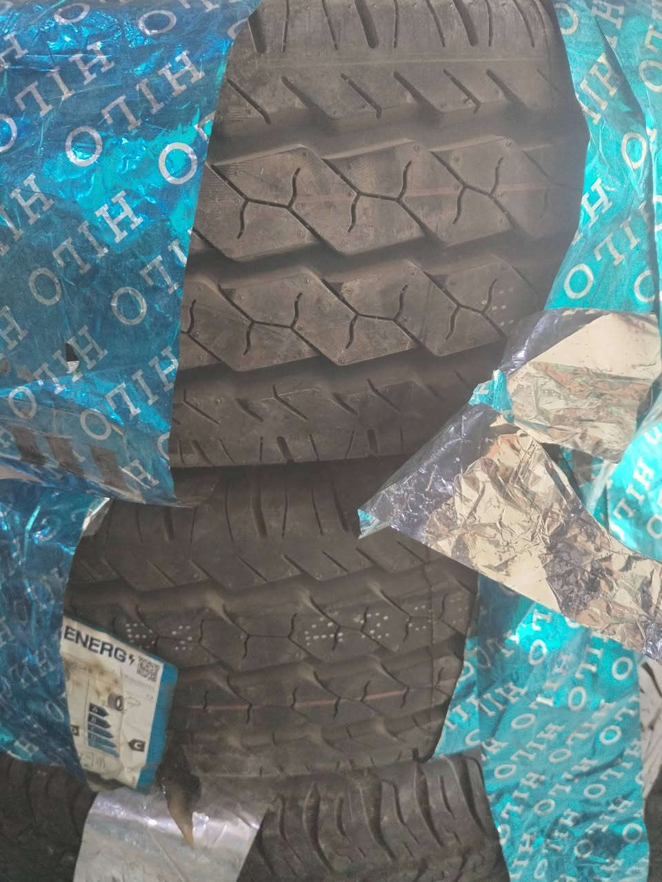 195R15/هيلو زوج انتاج23 سعر الزوج ١٢٠يوجد زوج فقط
