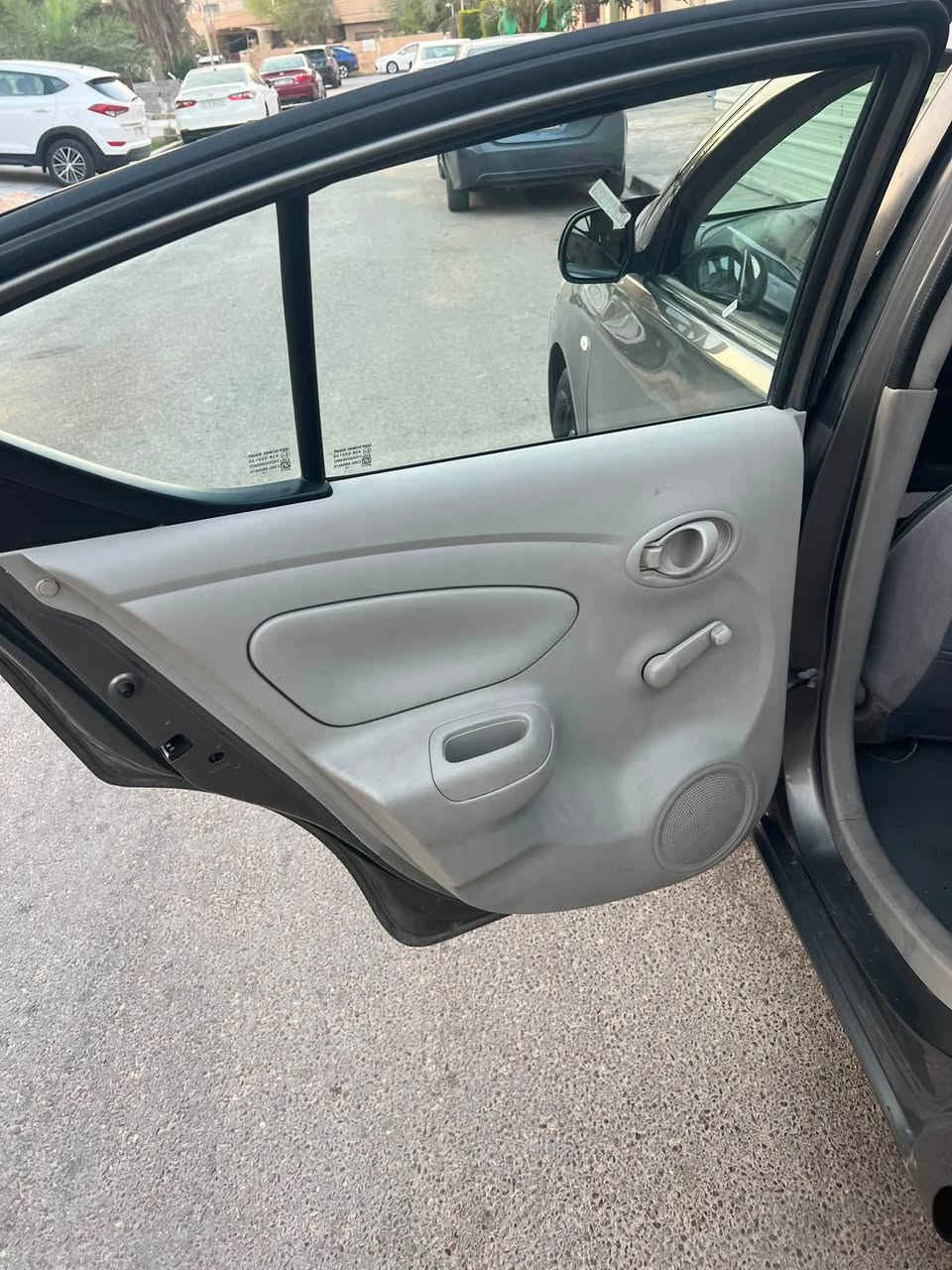 السلام عليكم 
نيسان سني هندي البليتة الزقاء 
موديل ٢٠١٤
ماشية ٢٧٦
بيهة ٣ رش
رقم اربيل الجديد 
السعر ٧٨ورقة وبيهة مجال 
***********
