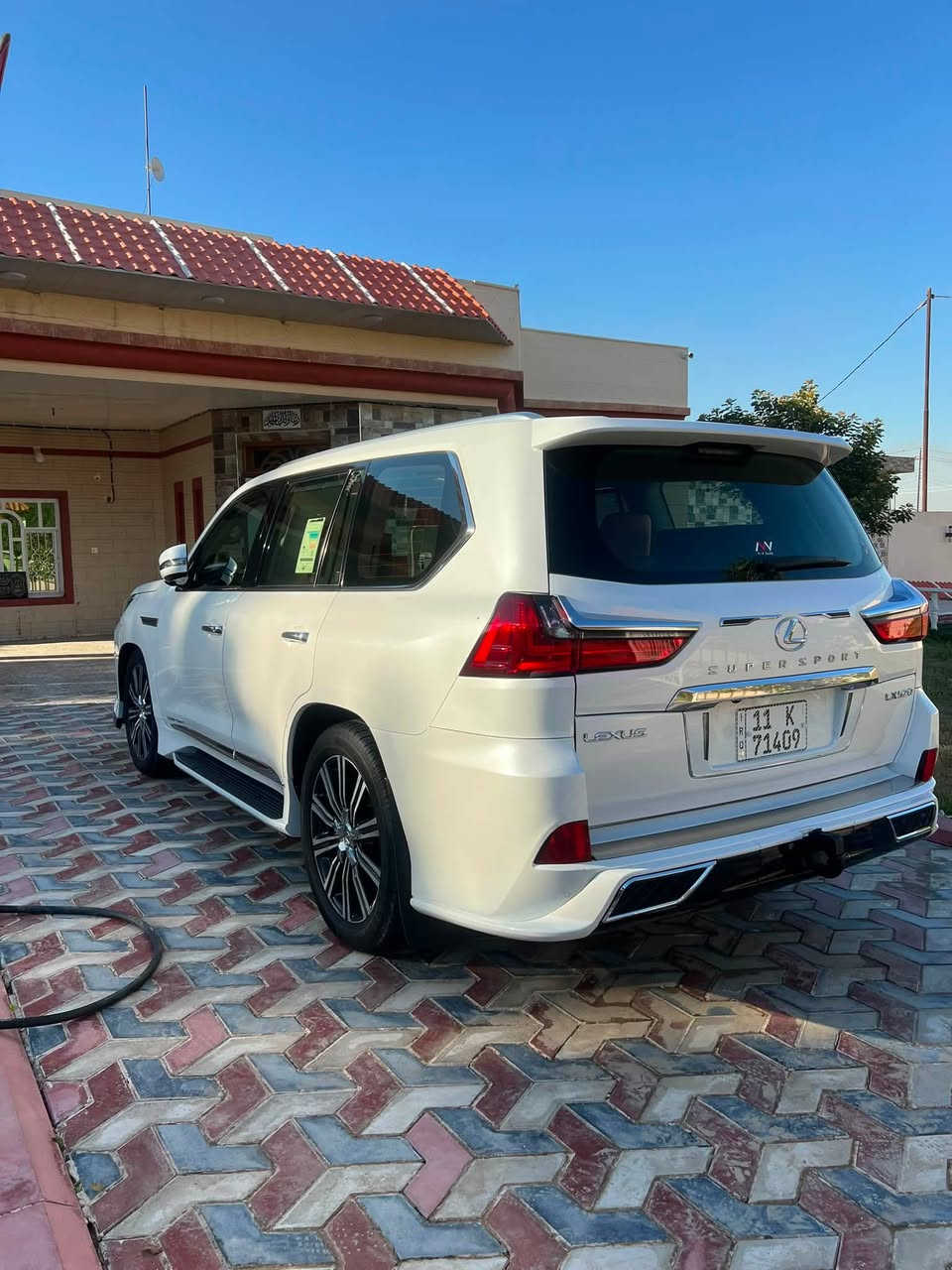 للبيع لكزس LX570 موديل 2017

🚘 الموديل: Lexus LX570
📅 السنة: 2017
📍 الممشى: 113,000 كم
⚙️ المحرك: V8 5.7L
🔄 الدفع: 4×4
⬆️⬇️ هيدروليك رفع وتنزيل
✨ استخدام شخصي ومحافظة
🔧 صيانة دورية ومتابعة مستمرة
❄️ تكييف ممتاز
🛋️ داخلية فخمة وواسعة

📍 الموقع: بابل – خط سريع حلة/بغداد، قريبة على بغداد تقريبًا نصف ساعة.

📞 للتواصل: ***********

السيارة بالواقع احلى من الصور
