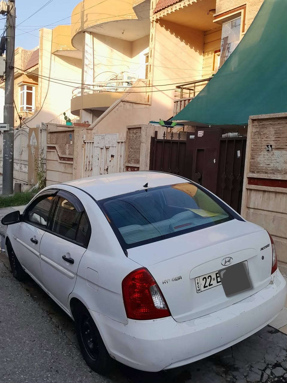 السلام عليكم إكسن موديل 2008 صبغ ربع جاملغ ألمامي يمين ونص باب الوره اليمين والسقف ونص قبق  الصندوق  وبيعها صبغ عام والمكينه تصرف السعر 65 ورقة الاستفسار *********** /***********
