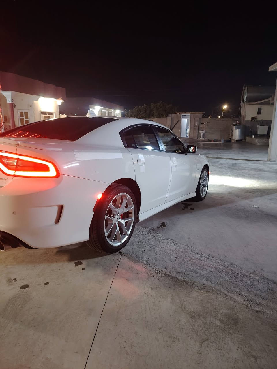 2019 .  GT ماشي 170 سياره كفاله عامه . السياره فول مواصفات. خليجي شركه هارلم. كشان كهرب. في التبريد. ستيرن تدفئه وتبريد. شفتات. اكشانه كهرباء. حساسات  لايت ال اي دي. عداد جت الطل. ومواصفات الاخرى علي هذا الرقم ... اسعر 275.....? ***********
