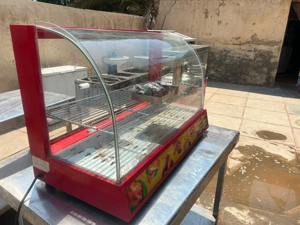البيع البيع
غراض مطعم 

قيم وراسلني واتس آب فقط 

***********
