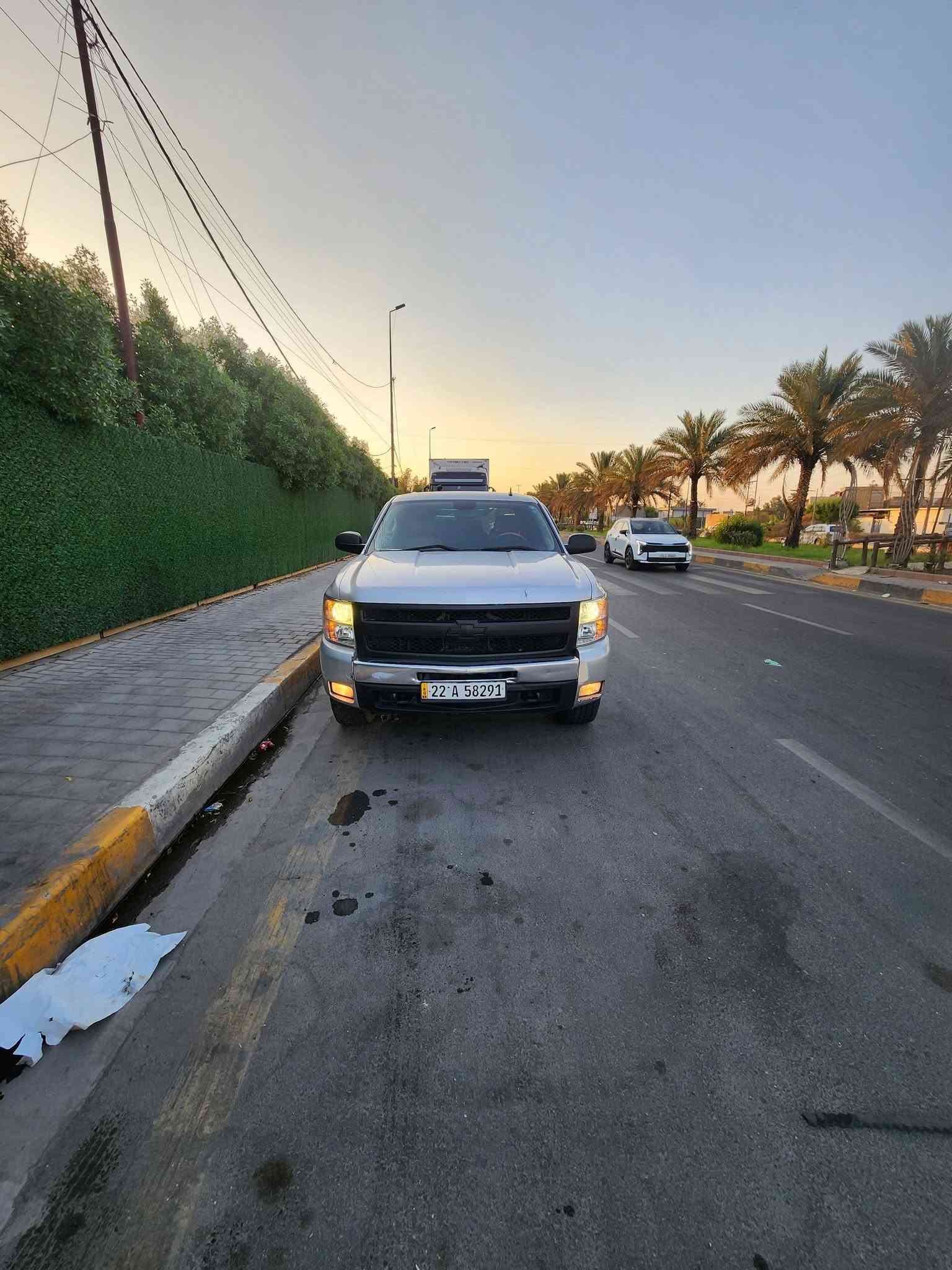 سلام عليكم سلفادور موديل ٢٠١١ سياره رقم اربيل باسمي وهزه بعدها مصاقطه ولا السنويه والسياره مضلله بالسنويه باب طويل وبدي قصير مكينه ٥٣٠٠ سياره بلاديه ما بيها قطره صبغ ما عدا هذا المعجون الموضع بالصور ردت اصبغهن بس مصار مجال سياره جاهزه من كلشي تخم تاير مكينه كير اكسل كله كفاله كهرباىيات كله شغال الدوس مالتها موجودات فتحتهن حتى اصبغهن وصبغتهن وبعدني مشادهن يعني كلشي مناقص السياره السعر ١١٥ رقم الهاتف ***********
