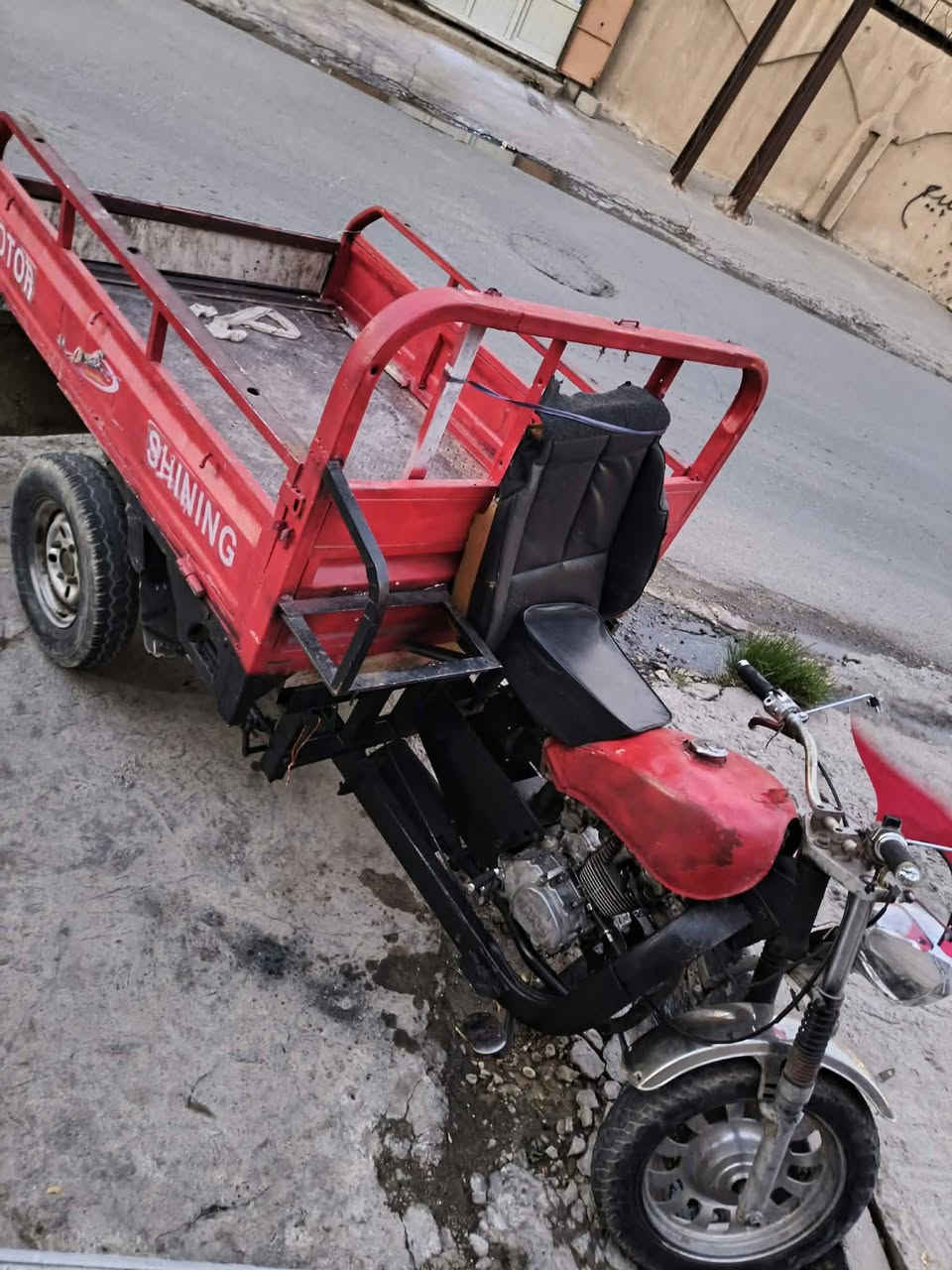 ستوته • ثلاث عجلات • حمولة