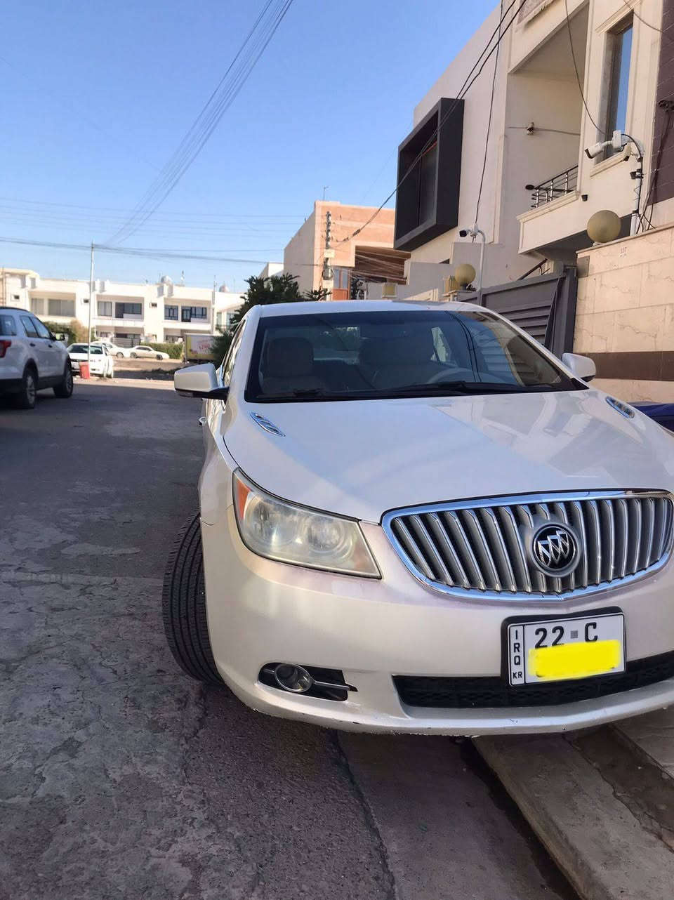 السيارة للبيع نقدا فقط رجاء
الشراي يتصل خاص او واتسب ***********
السيارة مال بيت 
بيوك امريكي موديل ٢٠١٢

شركة شوفرليت الامريكيه 
وارد امريكي
المواصفات:
رقم اربيل دولي وسنويه جديدة حتى ٢٠٢٩
باسمي وموجودة في اربيل وللبيع فقط
محرك ٣٦٠٠ v6 تنفس طبيعي المرغوب بحالة ممتازة
 وكير ATF ممتاز
ليد اصلي عالي ناصي نهار
جلد
تحكم ستيرن جهتين
حساس خلفي بلادي
حساس تاير
ويل كروم اصلي ١٨
كراسي كهرباء
مراية قلاب
تدفئة بالكراسي
٢ بصمة وياه
ايرباك كله سليم 
تدفئة وتبريد قطعتين
تخم تاير جديد

الضرر والنقص
نص جاملغ خلفي

#السيارة #classic #سيارات_عراقية #usedcars #سيارات_مستعمله #شوفرليت #ford #Chevrolet #cars #سيارات_بغداد #automobile #ايكونكس #Buick #سيارات أربيل, العراق
